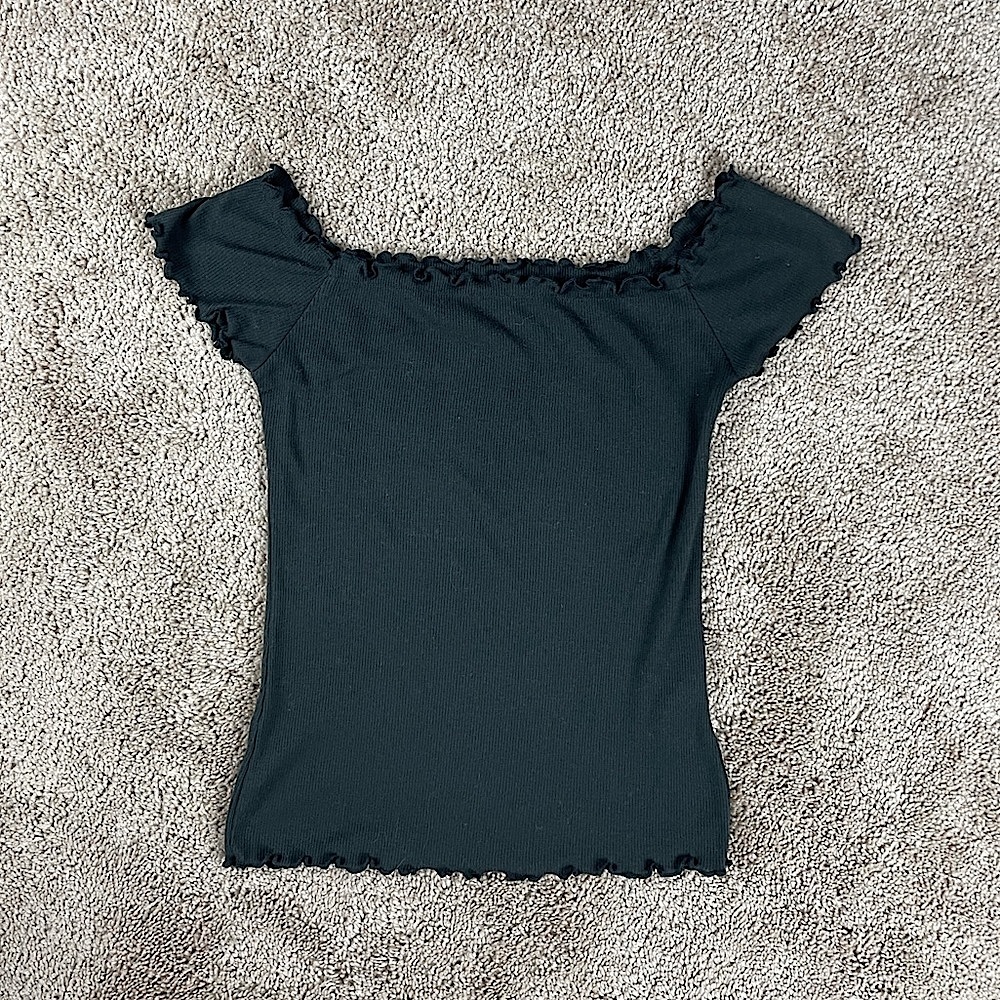 Hollister off the Shoulder Shirt